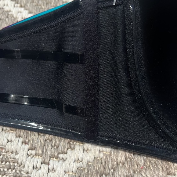 Vanity Fair 40C strapless bra - Picture 5 of 7